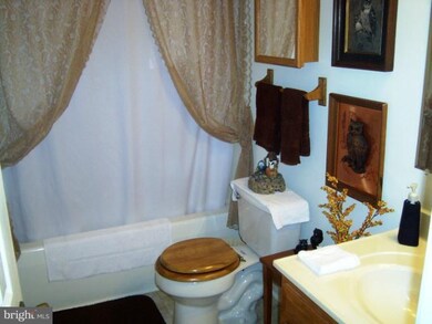 167 Mercedes Dr, Martinsburg, WV 25404 - photo 4