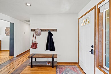 123 Mountain View Court - 02