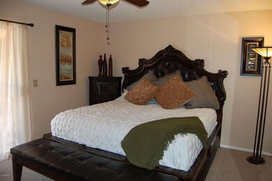 g-MasterBedroom