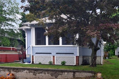 28 Warner St, Woonsocket, RI 02895 - photo 2