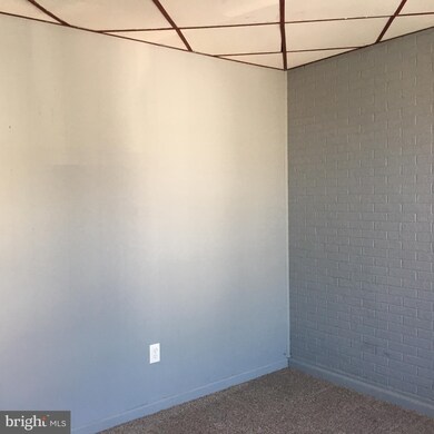 561 S 14th St, Reading, PA 19602 - photo 5