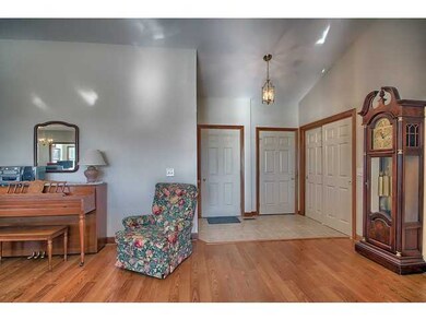 20 Claire Ct unit 20, Circleville, OH 43113 - photo 3