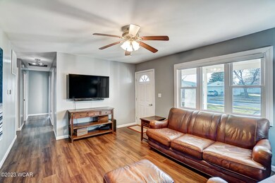 243 E Elm St (6)