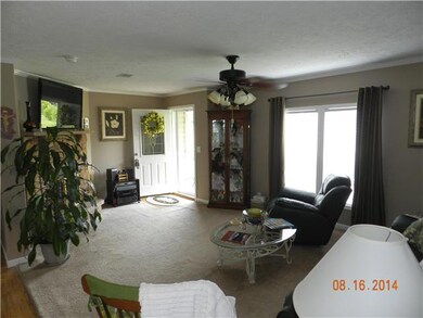 Open Floor Plan. Great for Entertaining. 