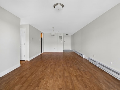 33 Lodgen Ct unit 4G, Malden, MA 02148 - photo 4