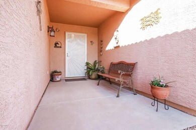 004-Front_Entrance-2328149-medium