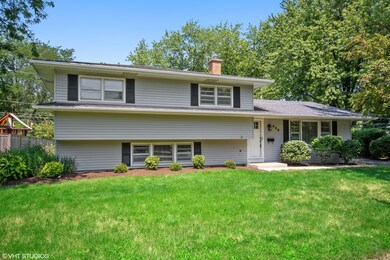 409 W Gartner Rd, Naperville, IL 60540 - photo 2