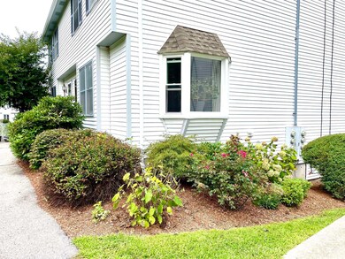 16 Lochmere Ln unit U372, Nashua, NH 03063 - photo 3