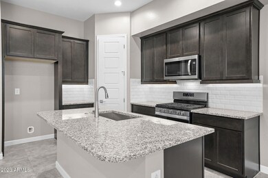 7-web-or-mls-17438-n-49th-st