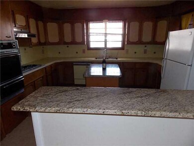 7830 Pecan Ct, El Paso, TX 79915 - photo 4