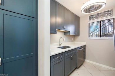 261 Banyan Blvd unit 104, Naples, FL 34102 - photo 5