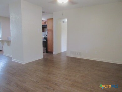 801 N 19th St, Copperas Cove, TX 76522 - photo 4