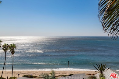 17820 Castellammare Dr, Pacific Palisades, CA 90272 - photo 4