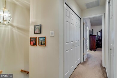 8736 Phipps Farm Way, Manassas, VA 20109 - photo 7