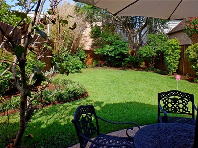 1504 Nantucket Dr unit B, Houston, TX 77057 - photo 2