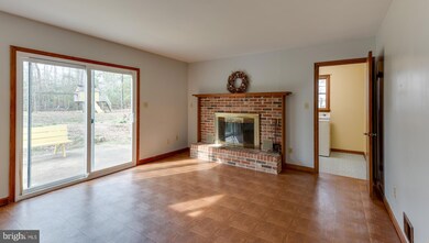 23010 Piney Wood Cir, California, MD 20619 - photo 5