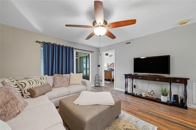 2400 Winding Creek Blvd unit 9-202, Clearwater, FL 33761 - photo 5