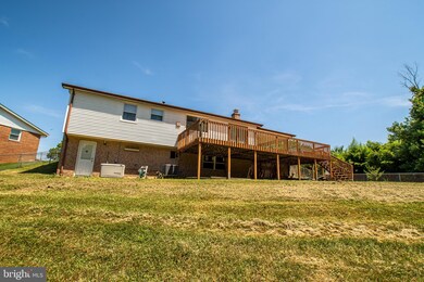 5733 Janice Ln, Temple Hills, MD 20748 - photo 5