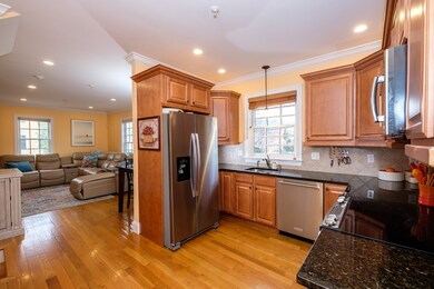 426 Main St unit One, Waltham, MA 02452 - photo 3