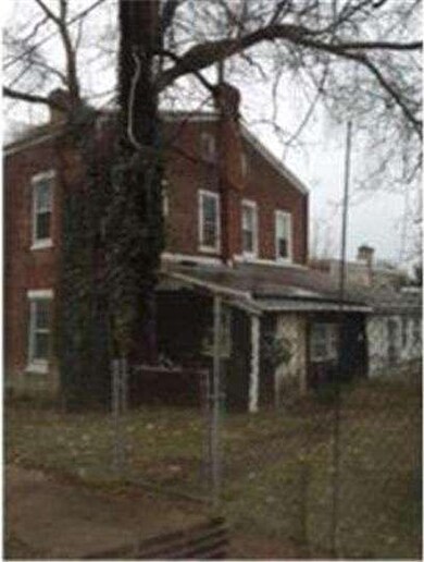 924 Pine St, Darby, PA 19023 - photo 2