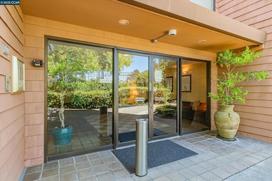 25676 University Ct unit 323, Hayward, CA 94542 - photo 4