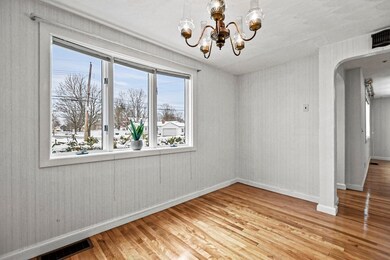 46 Banbury Ave, Waltham, MA 02451 - photo 7