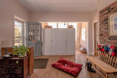 Elm mudroom