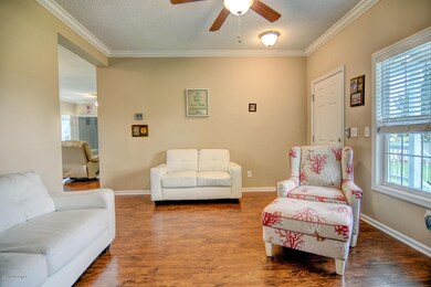106 Friendly Ln Hampstead NC-large-006-1