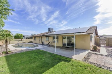 12454 N 36th St-large-024-28-Backyard-15