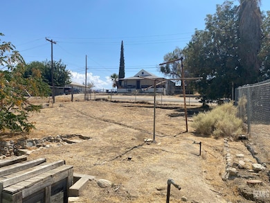 113 Q St, Taft, CA 93268 - photo 4