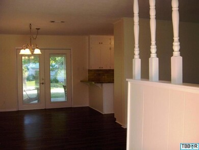 506 S College Ave, Troy, TX 76579 - photo 2