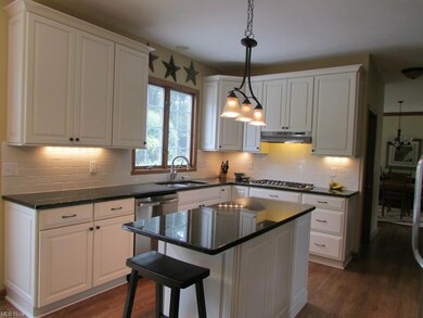 All Newer Stainless Appliances Stay, includes the Bosch Gas Cooktop.