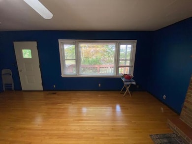 bay window living room