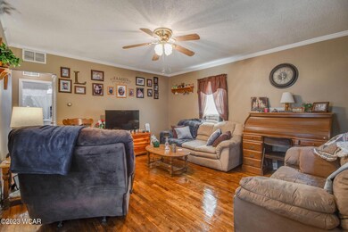 4-web-or-mls-2023 06 14 - 715E4thSt-Delp