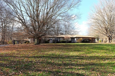 600 S Main St, Edmonton, KY 42129 - photo 3