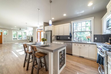 2409 NW Lolo Dr, Bend, OR 97701 - photo 6