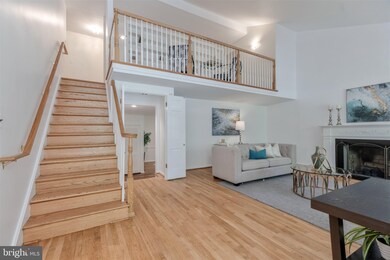 9204 Saint Marks Place, Fairfax, VA 22031 - photo 7