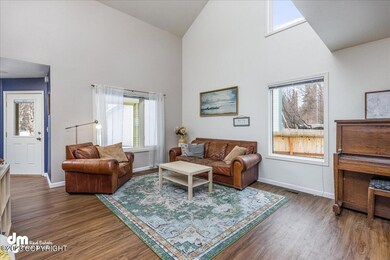 06-Living Room 20230405-DW-4778