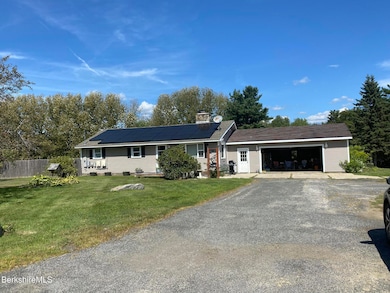 554 Main St, Becket, MA 01223 - photo 3