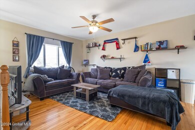 4 Red Oak Dr, Schenectady, NY 12302 - photo 3