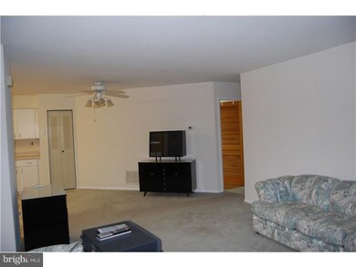 203 Corinthian Ave, Essington, PA 19029 - photo 3