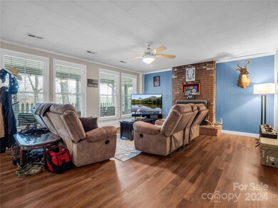 5280 Sugarloaf Rd, Hendersonville, NC 28792 - photo 7