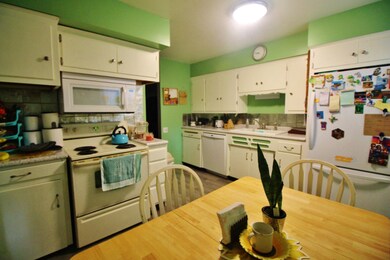 1019 N 15th kitchen 1