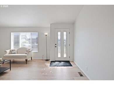 365 SW 7th Ave, Mill City, OR 97360 - photo 3