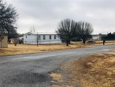 101 Lake View Dr, Harrah, OK 73045 - photo 4