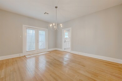 1604 Cherryhurst St, Houston, TX 77006 - photo 7