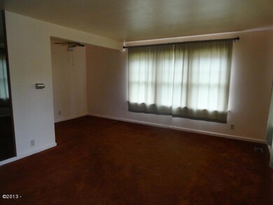 Living room/dining room