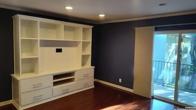 100 Lorenz Rd unit 302, San Antonio, TX 78209 - photo 4