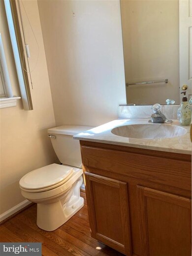 13 Dunkirk Ct unit 18C, Norristown, PA 19403 - photo 4