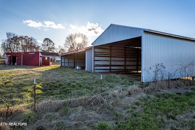 426 Keeble Rd, Maryville, TN 37804 - photo 6